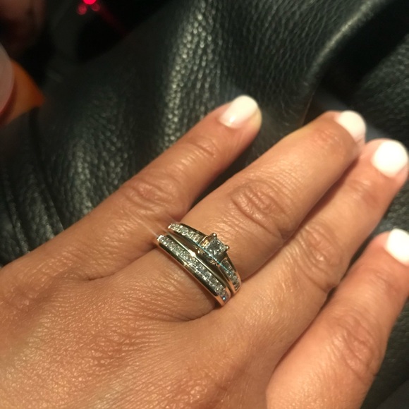 14k gold and diamond wedding set - Picture 3 of 4